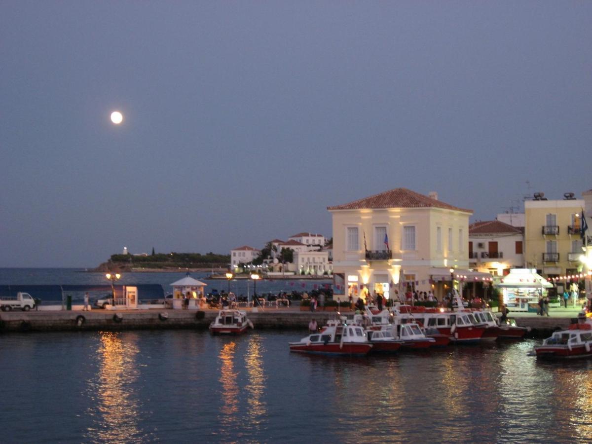Summer House In Spetses מראה חיצוני תמונה